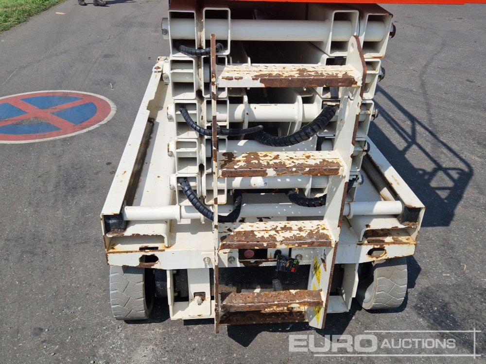 Aerial platform 2015 Genie GS-4047: picture 14
