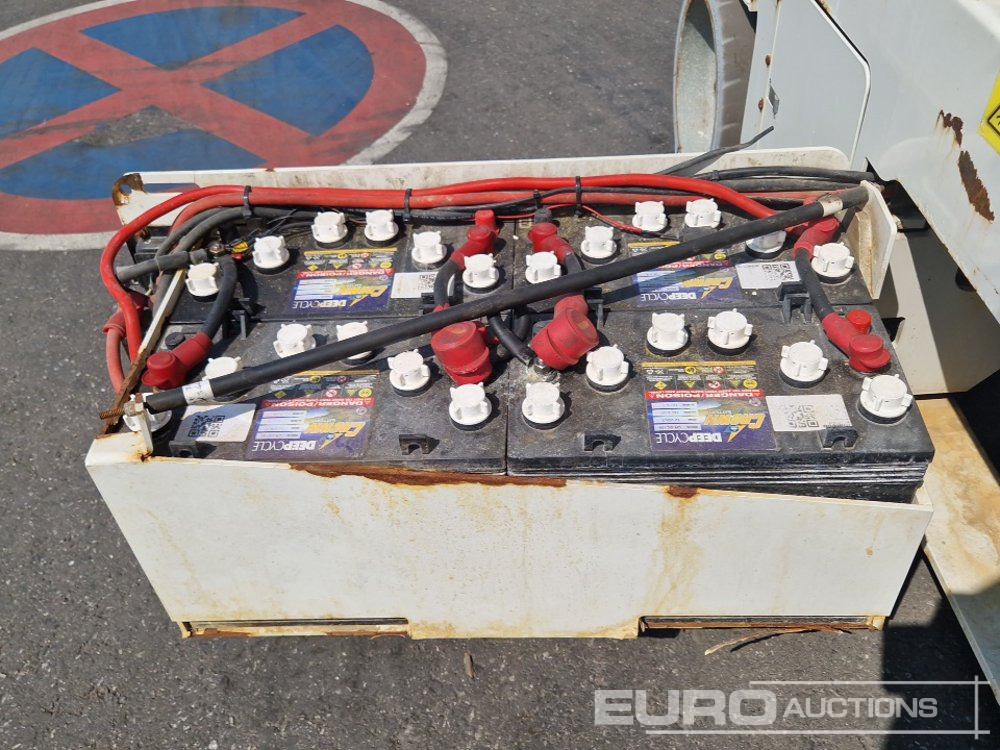Aerial platform 2015 Genie GS-4047: picture 16