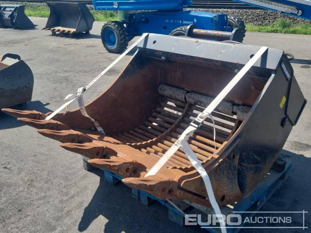 2016 Steelwrist 50" Hydraulic Sorting Bucket to suit 65mm Pin - Bucket: picture 1 2016 Steelwrist 50" Hydraulic Sorting Bucket to suit 65mm Pin - Bucket: picture 1