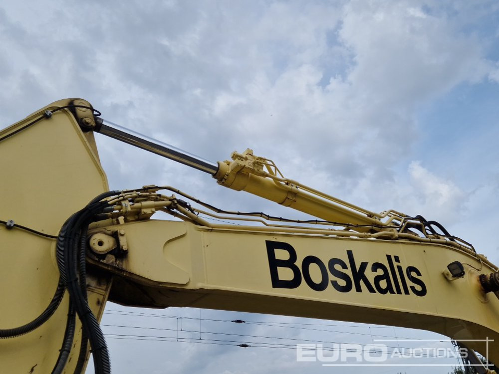 Crawler excavator 2017 CAT 326F: picture 22