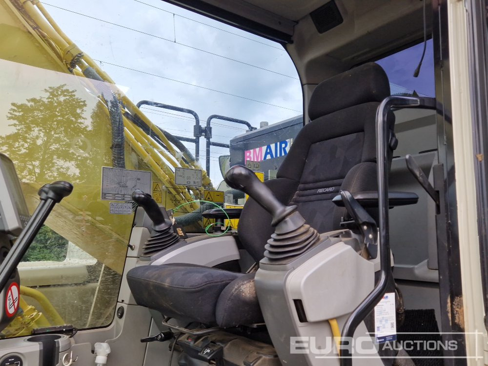 Crawler excavator 2017 CAT 326F: picture 39