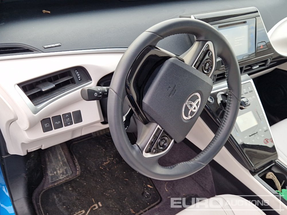 Car 2017 Toyota Mirai Fuel Cell, Hydrogen Hybrid, Automatic (German Reg. Docs. Available): picture 31