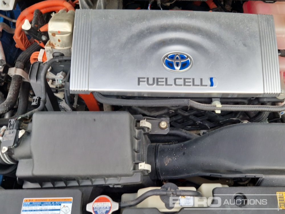Car 2017 Toyota Mirai Fuel Cell, Hydrogen Hybrid, Automatic (German Reg. Docs. Available): picture 14