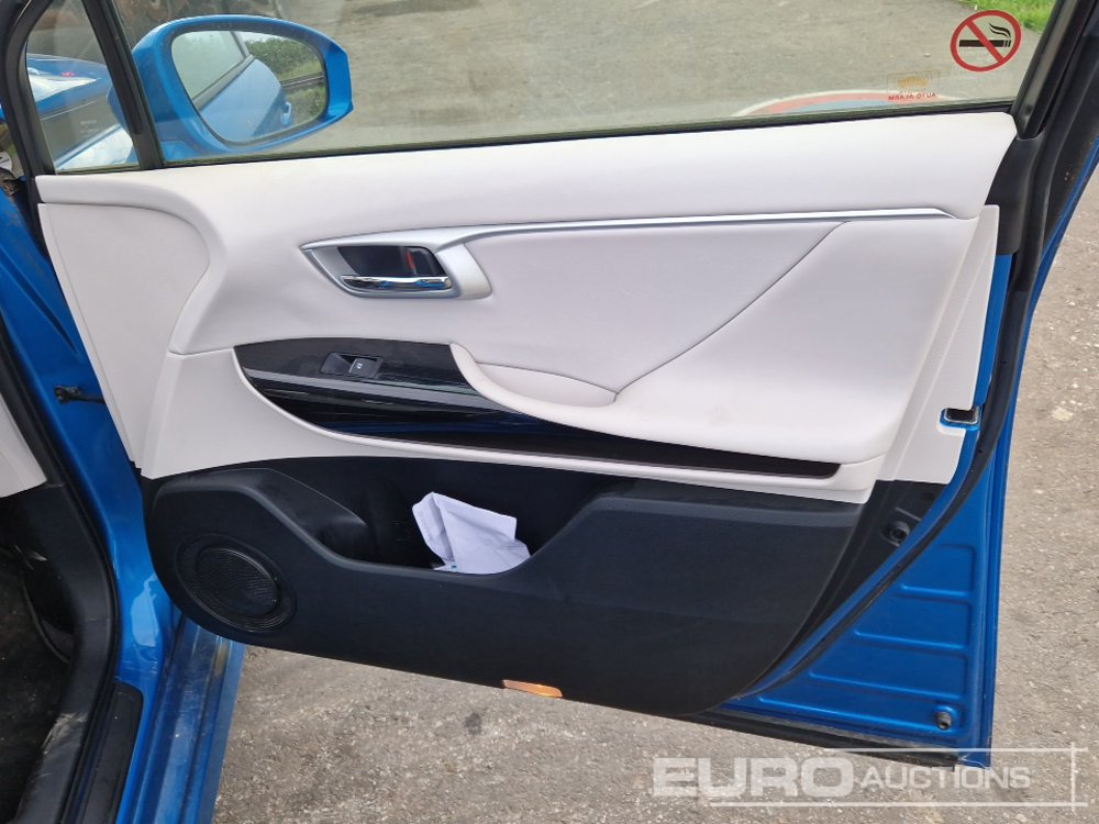 Car 2017 Toyota Mirai Fuel Cell, Hydrogen Hybrid, Automatic (German Reg. Docs. Available): picture 27