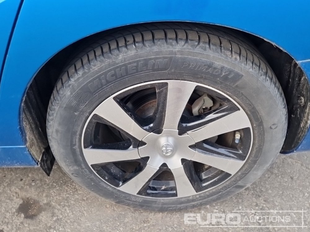 Car 2017 Toyota Mirai Fuel Cell, Hydrogen Hybrid, Automatic (German Reg. Docs. Available): picture 11