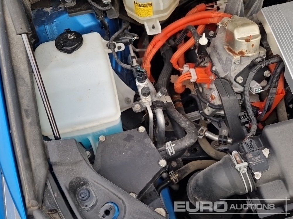 Car 2017 Toyota Mirai Fuel Cell, Hydrogen Hybrid, Automatic (German Reg. Docs. Available): picture 15