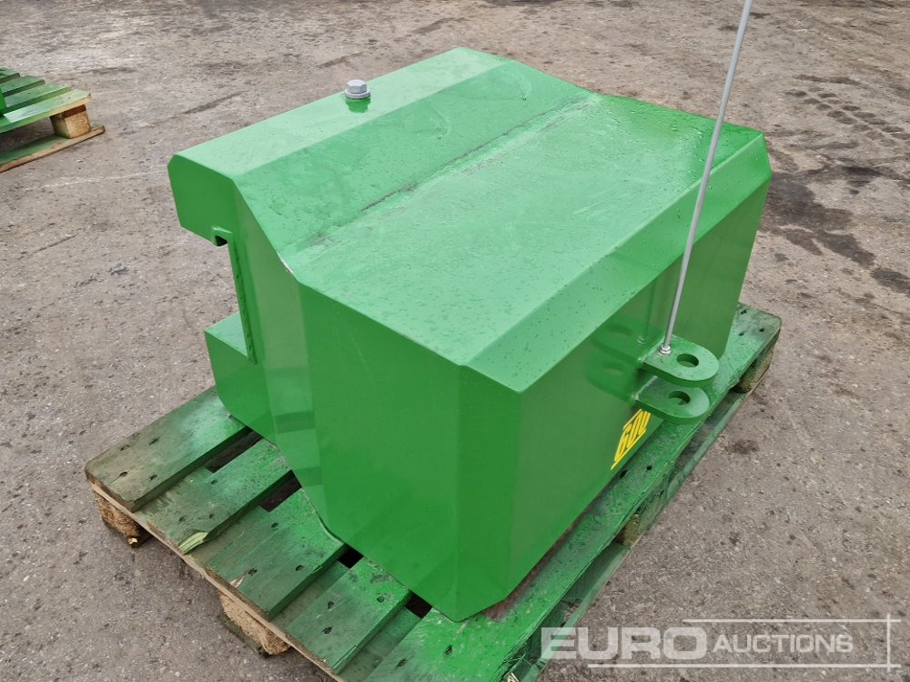 Unused 2025 John Deere 600kg Front Weights to suit John Deere Tractors, Metal Case with Towing Eye (Green) - Agricultural machinery: picture 4 Unused 2025 John Deere 600kg Front Weights to suit John Deere Tractors, Metal Case with Towing Eye (Green) - Agricultural machinery: picture 4