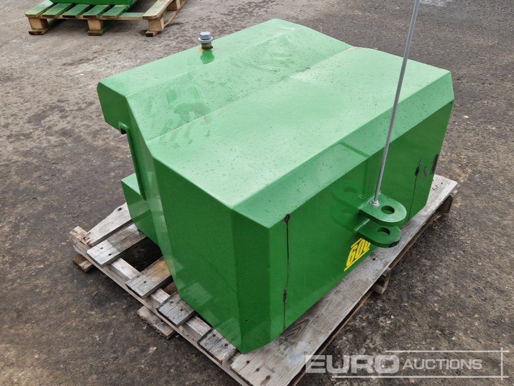 Unused 2025 John Deere 600kg Front Weights to suit John Deere Tractors, Metal Case with Towing Eye (Green) - Agricultural machinery: picture 4 Unused 2025 John Deere 600kg Front Weights to suit John Deere Tractors, Metal Case with Towing Eye (Green) - Agricultural machinery: picture 4