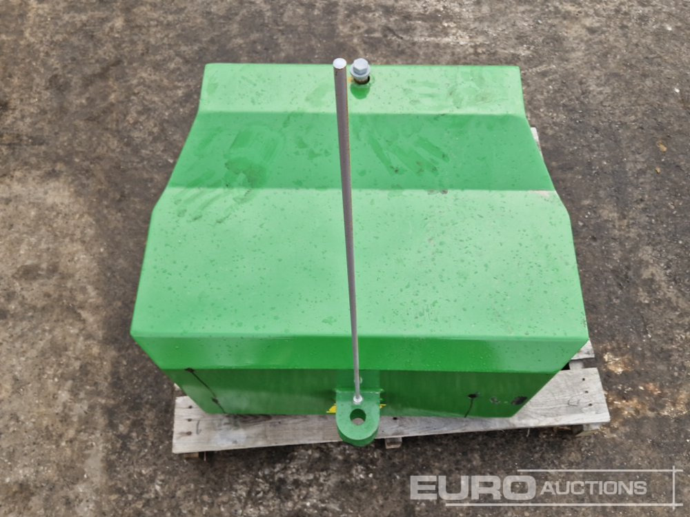 Unused 2025 John Deere 600kg Front Weights to suit John Deere Tractors, Metal Case with Towing Eye (Green) - Agricultural machinery: picture 5 Unused 2025 John Deere 600kg Front Weights to suit John Deere Tractors, Metal Case with Towing Eye (Green) - Agricultural machinery: picture 5