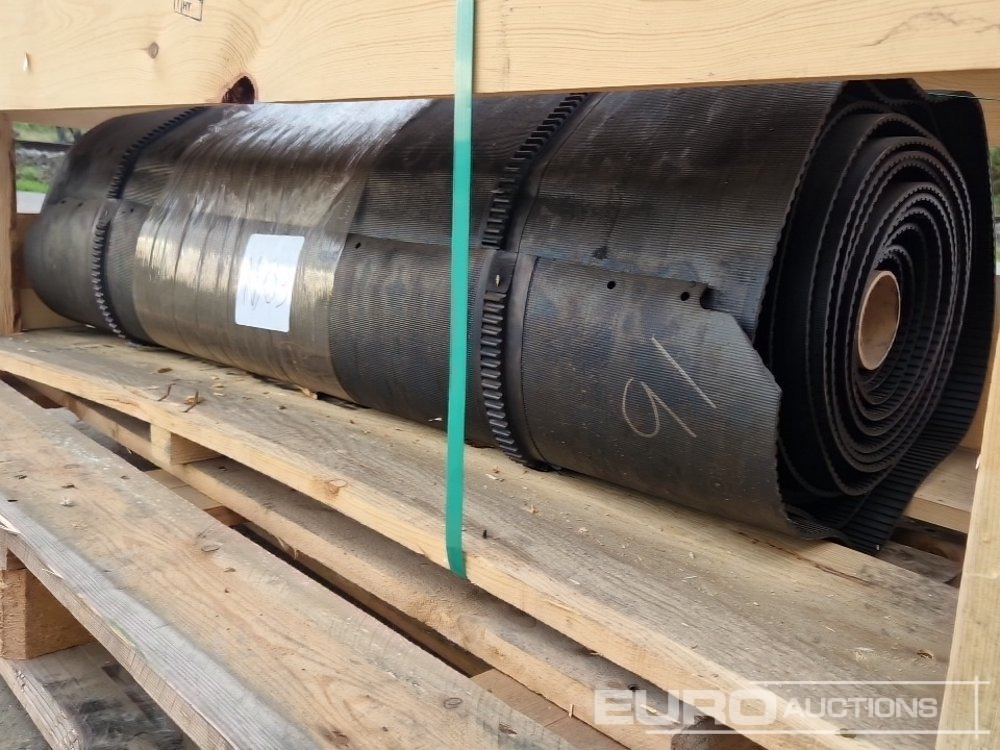 Unused John Deere New belts for John Deere HD45X Header (John Deere code: AXE90382) Spare New Belts - Agricultural machinery: picture 1 Unused John Deere New belts for John Deere HD45X Header (John Deere code: AXE90382) Spare New Belts - Agricultural machinery: picture 1