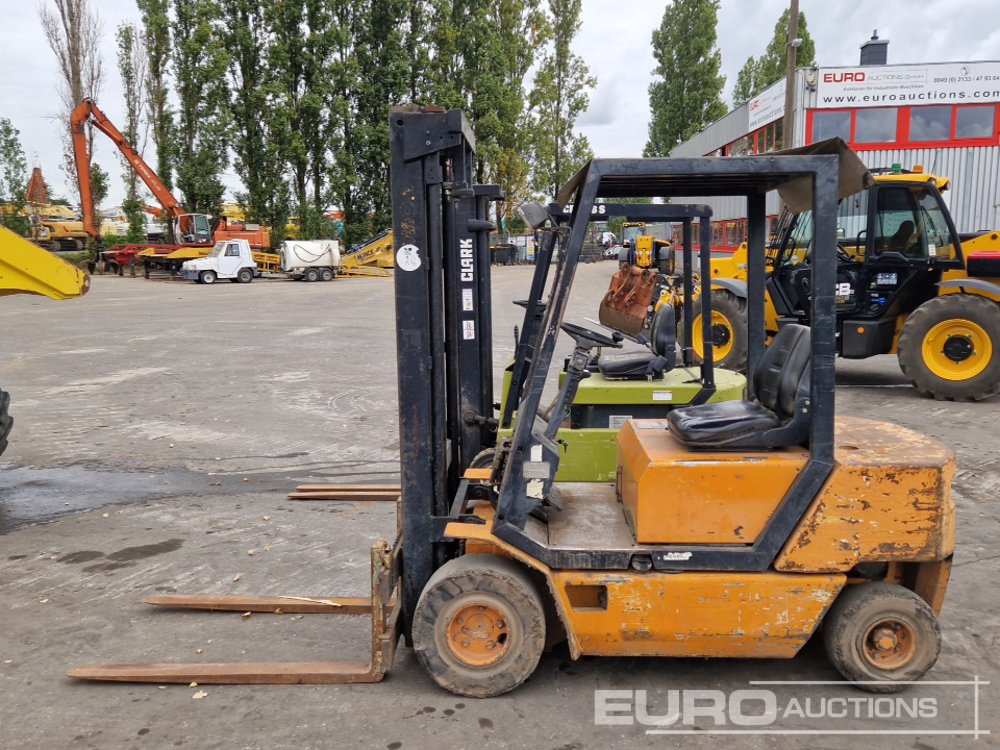 Boss Diesel Forklift, 2 Stage Mast, Forks - Forklift: picture 2 Boss Diesel Forklift, 2 Stage Mast, Forks - Forklift: picture 2