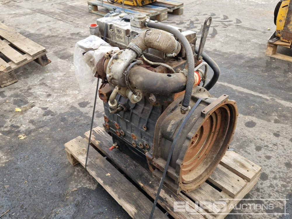 CAT 4 Cylinder Turbo Diesel Engine - Engine: picture 3 CAT 4 Cylinder Turbo Diesel Engine - Engine: picture 3