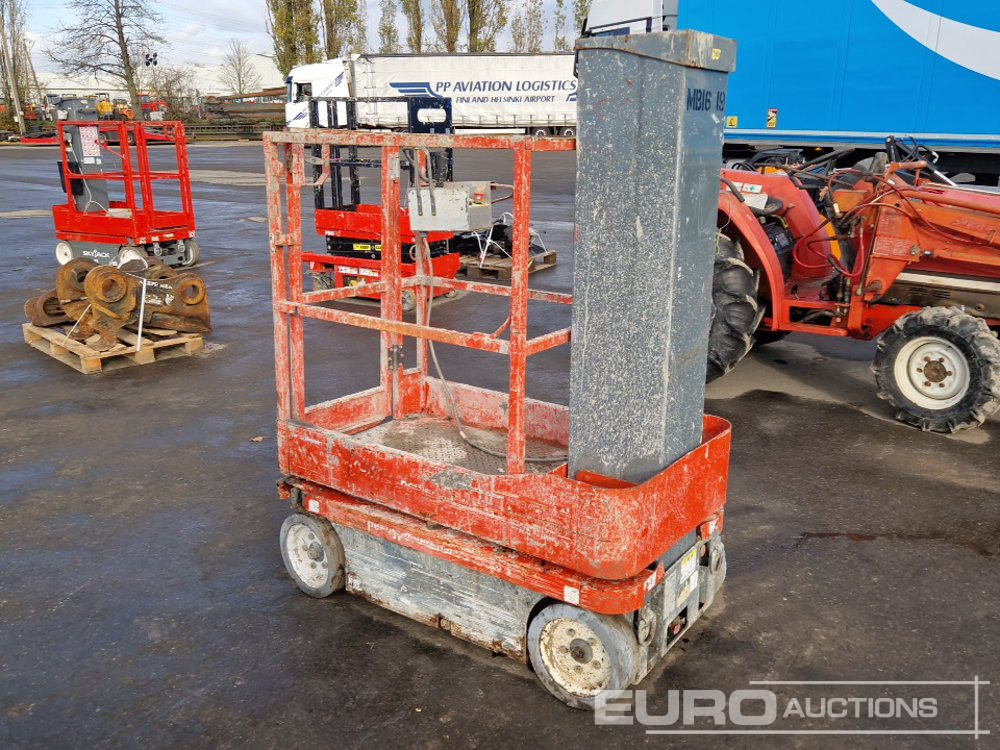 Electric Scissor Lift - Aerial platform: picture 3 Electric Scissor Lift - Aerial platform: picture 3