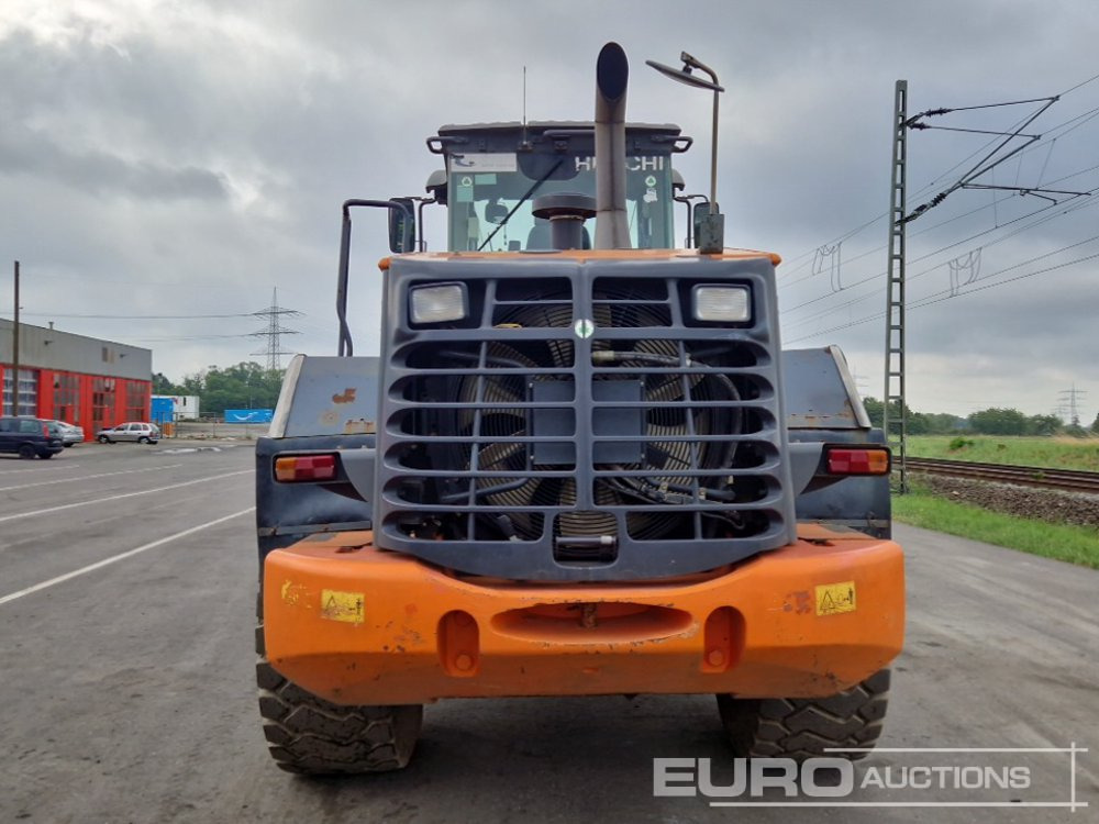 Hitachi ZW220 - Wheel loader: picture 4 Hitachi ZW220 - Wheel loader: picture 4