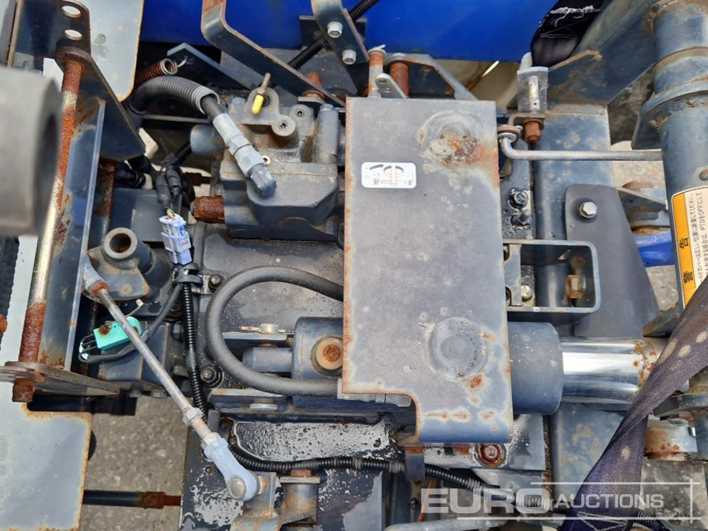 Compact tractor Iseki TQ13: picture 16
