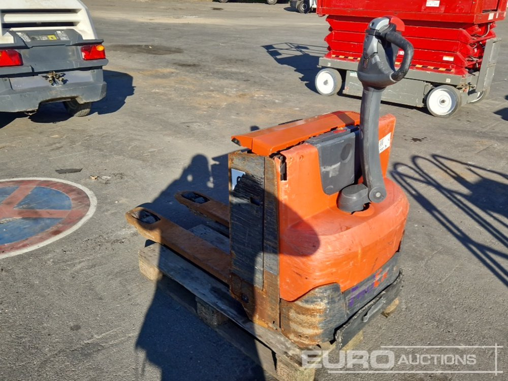 2016 BT LWE160 - Material handling equipment: picture 2 2016 BT LWE160 - Material handling equipment: picture 2