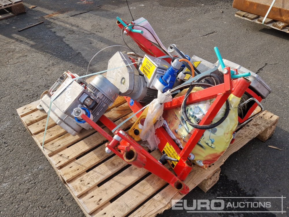 Winches (3 of) - Material handling equipment: picture 3 Winches (3 of) - Material handling equipment: picture 3