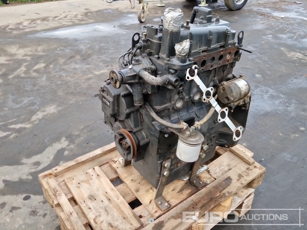 Perkins 4 Cylinder Engine - Engine: picture 3 Perkins 4 Cylinder Engine - Engine: picture 3