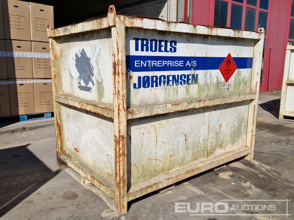 ROUG 1,900 Litre Fuel Tank - Storage tank: picture 3 ROUG 1,900 Litre Fuel Tank - Storage tank: picture 3