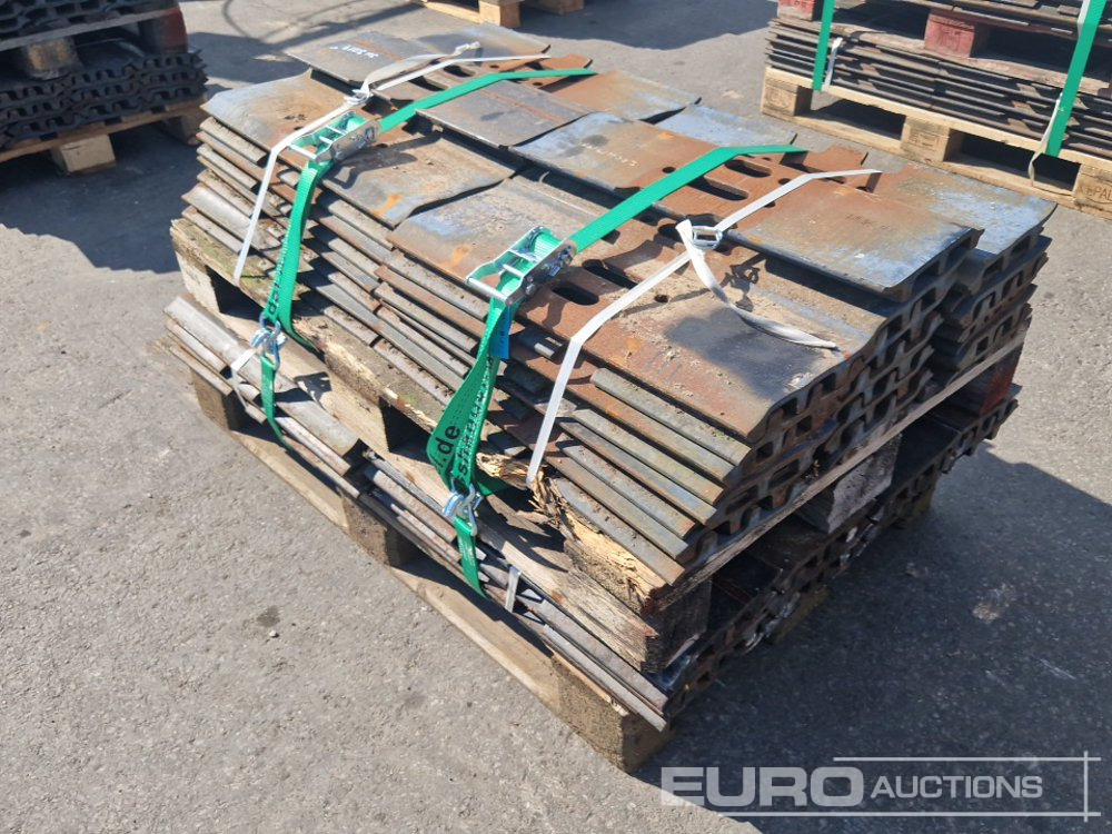 600mm Steel Plates to suit Hitachi ZX210-6 - Spare parts for Excavator: picture 2 600mm Steel Plates to suit Hitachi ZX210-6 - Spare parts for Excavator: picture 2
