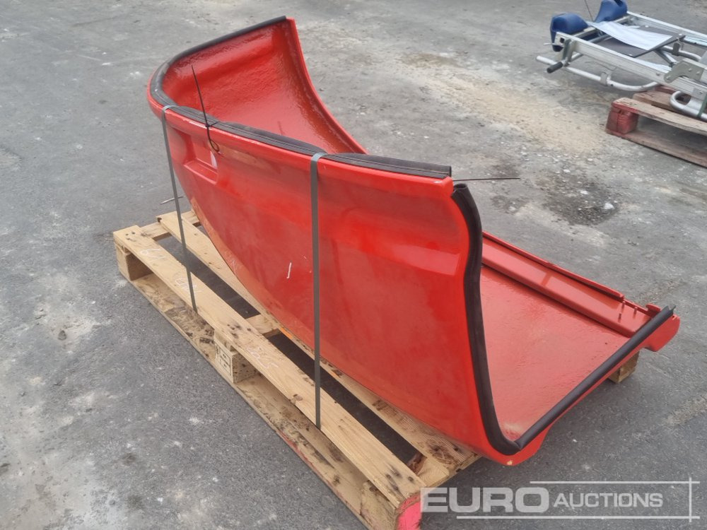 Bonnet to suit Manitou Manlift - Spare parts: picture 1 Bonnet to suit Manitou Manlift - Spare parts: picture 1