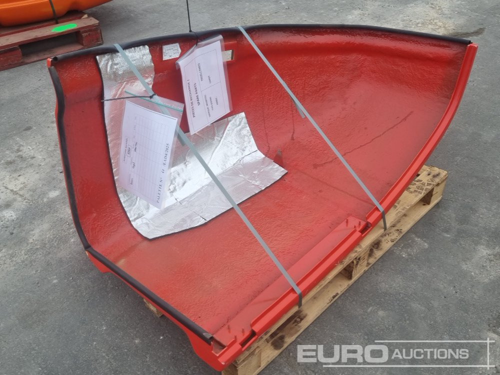Bonnet to suit Manitou Manlift - Spare parts: picture 2 Bonnet to suit Manitou Manlift - Spare parts: picture 2