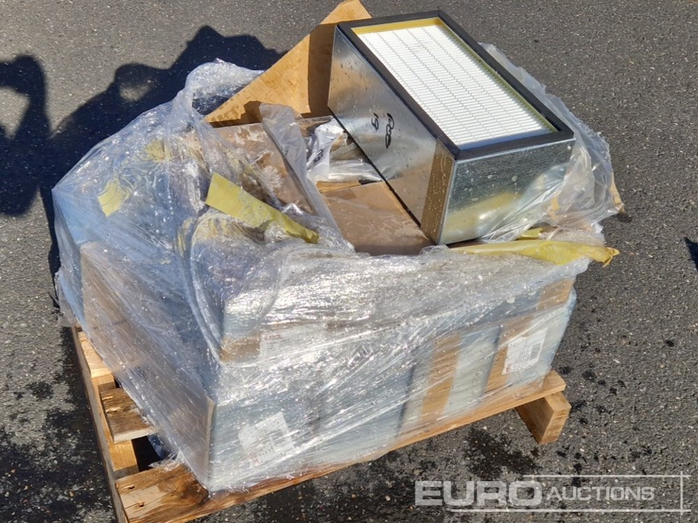 Pallet of Assorted Mantsinen 900478 (7 of) - Spare parts for Excavator: picture 1 Pallet of Assorted Mantsinen 900478 (7 of) - Spare parts for Excavator: picture 1