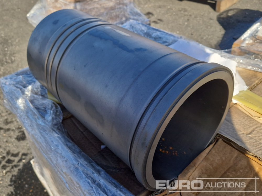 Pallet of Hitachi Cylinder PartNR H3750722700 (6 of) - Spare parts for Excavator: picture 5 Pallet of Hitachi Cylinder PartNR H3750722700 (6 of) - Spare parts for Excavator: picture 5