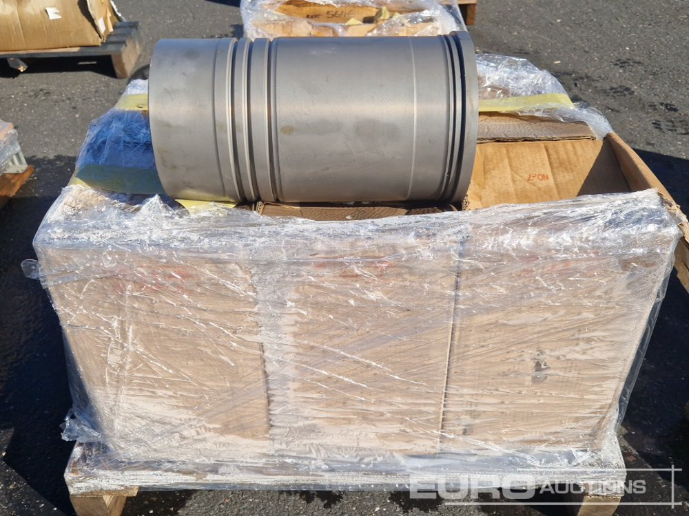 Pallet of Hitachi Cylinder PartNR H3750722700 (6 of) - Spare parts for Excavator: picture 1 Pallet of Hitachi Cylinder PartNR H3750722700 (6 of) - Spare parts for Excavator: picture 1