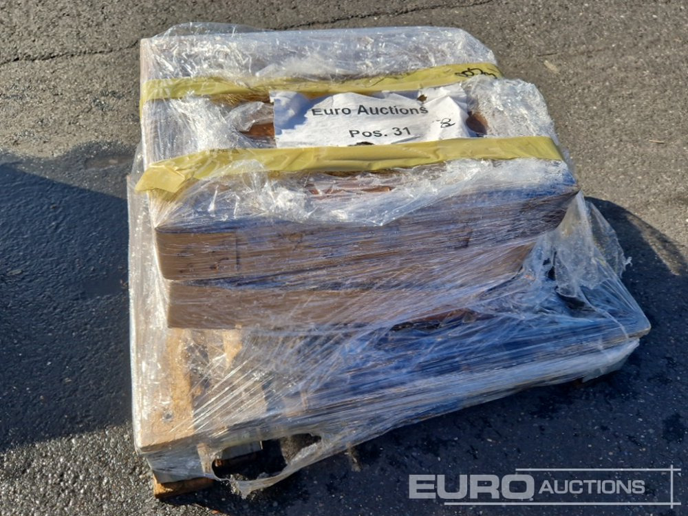 Pallet of Idler to suit Hitachi ZX38U-5 PartNr 9269094 - Spare parts for Excavator: picture 2 Pallet of Idler to suit Hitachi ZX38U-5 PartNr 9269094 - Spare parts for Excavator: picture 2