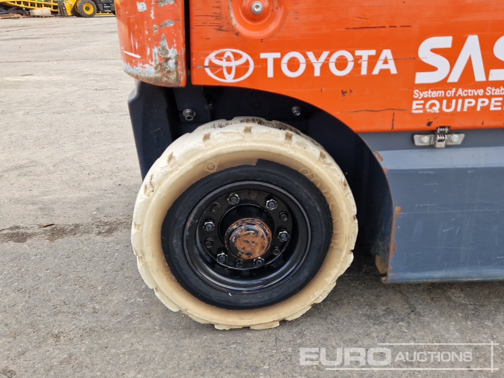 Electric forklift Toyota 7FB15: picture 8