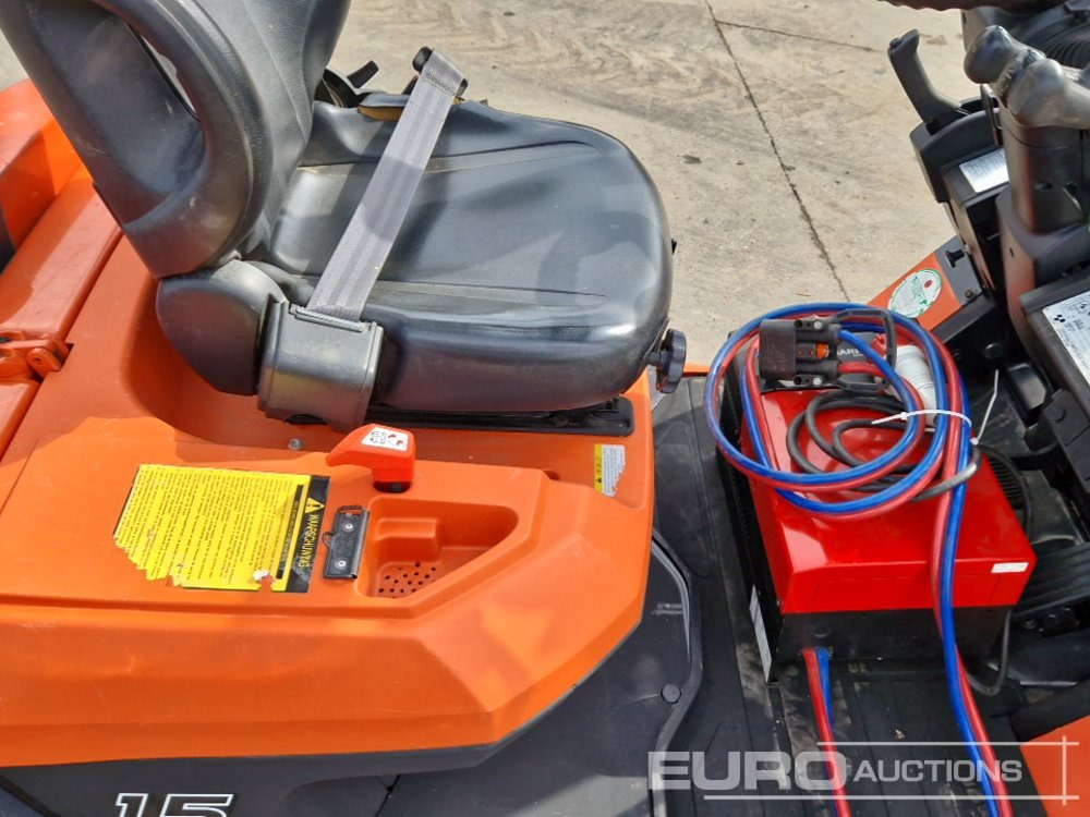 Electric forklift Toyota 7FB15: picture 14