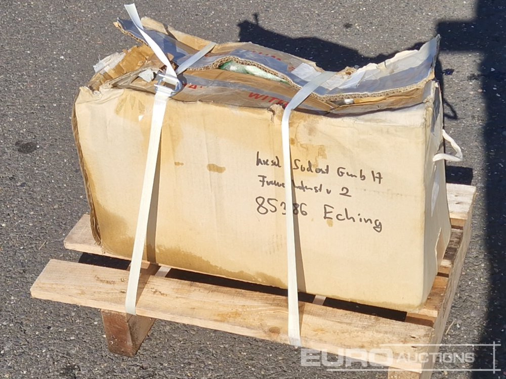 Unused Isuzu Injector 4JG1 - Engine: picture 2 Unused Isuzu Injector 4JG1 - Engine: picture 2