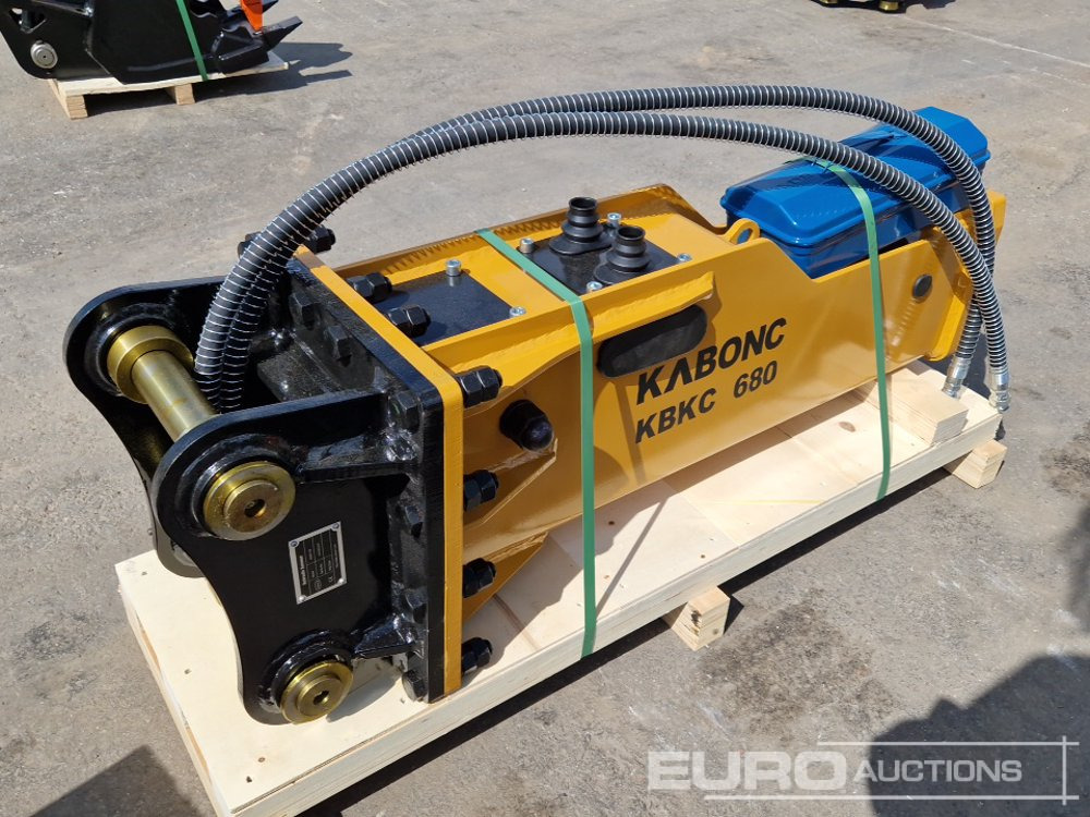 Unused KBKC 680 - Hydraulic hammer: picture 3 Unused KBKC 680 - Hydraulic hammer: picture 3