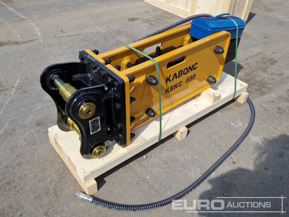 Unused KBKC 680 - Hydraulic hammer: picture 3 Unused KBKC 680 - Hydraulic hammer: picture 3
