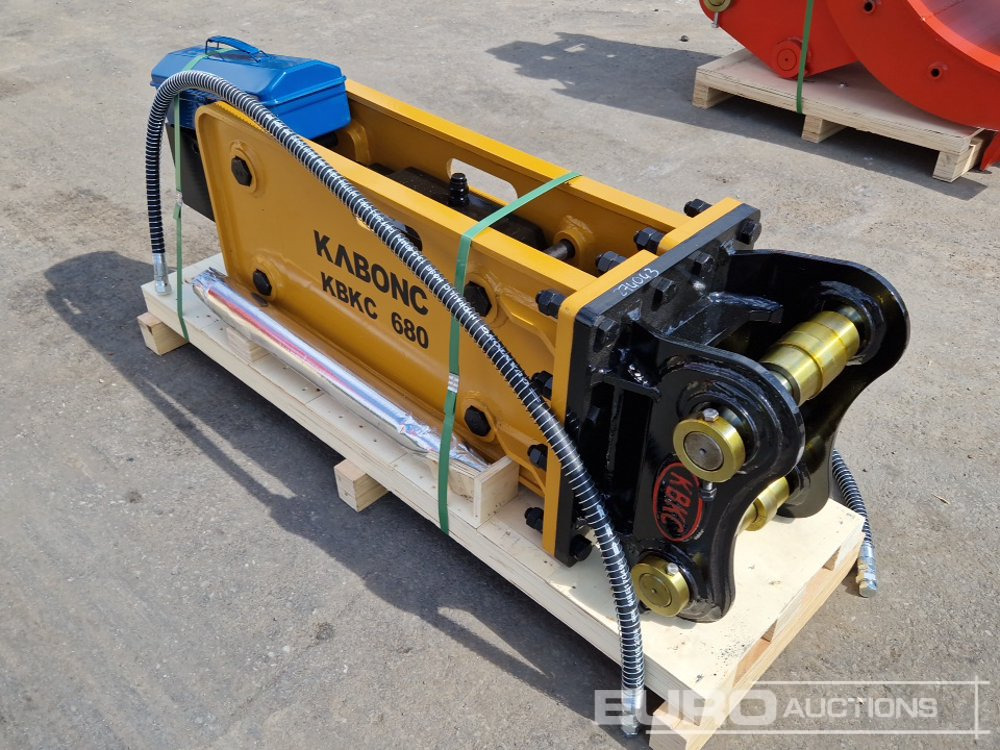 Unused KBKC 680 - Hydraulic hammer: picture 2 Unused KBKC 680 - Hydraulic hammer: picture 2
