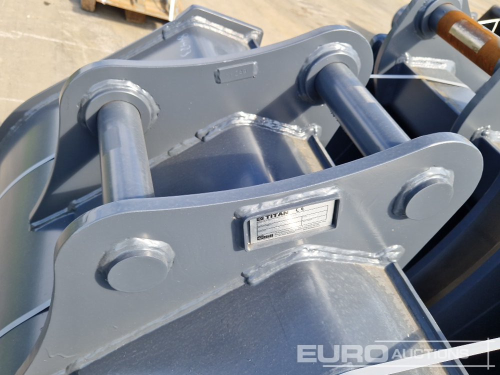 New Bucket Unused Strickland 48" 24", 18" Digging Buckets, 65mm Pin to suit Hitachi ZX130 (3 of): picture 7