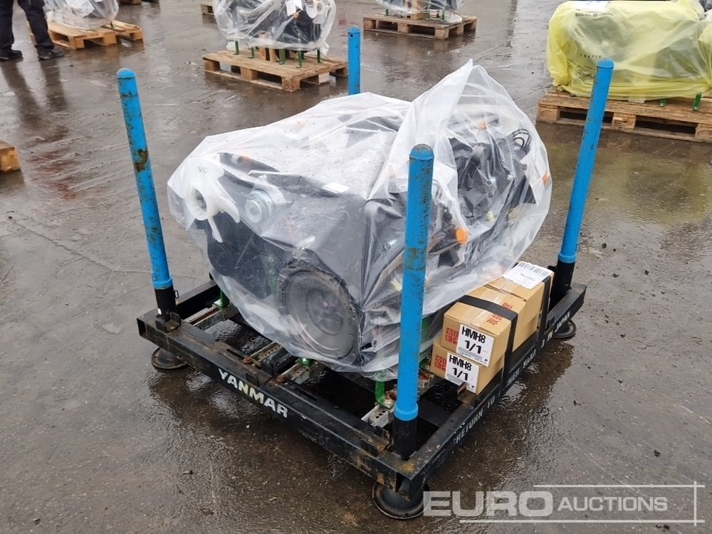 Unused YANMAR 3TNV70-VNSV Diesel Engine (4 of) - Engine for Construction machinery: picture 3 Unused YANMAR 3TNV70-VNSV Diesel Engine (4 of) - Engine for Construction machinery: picture 3