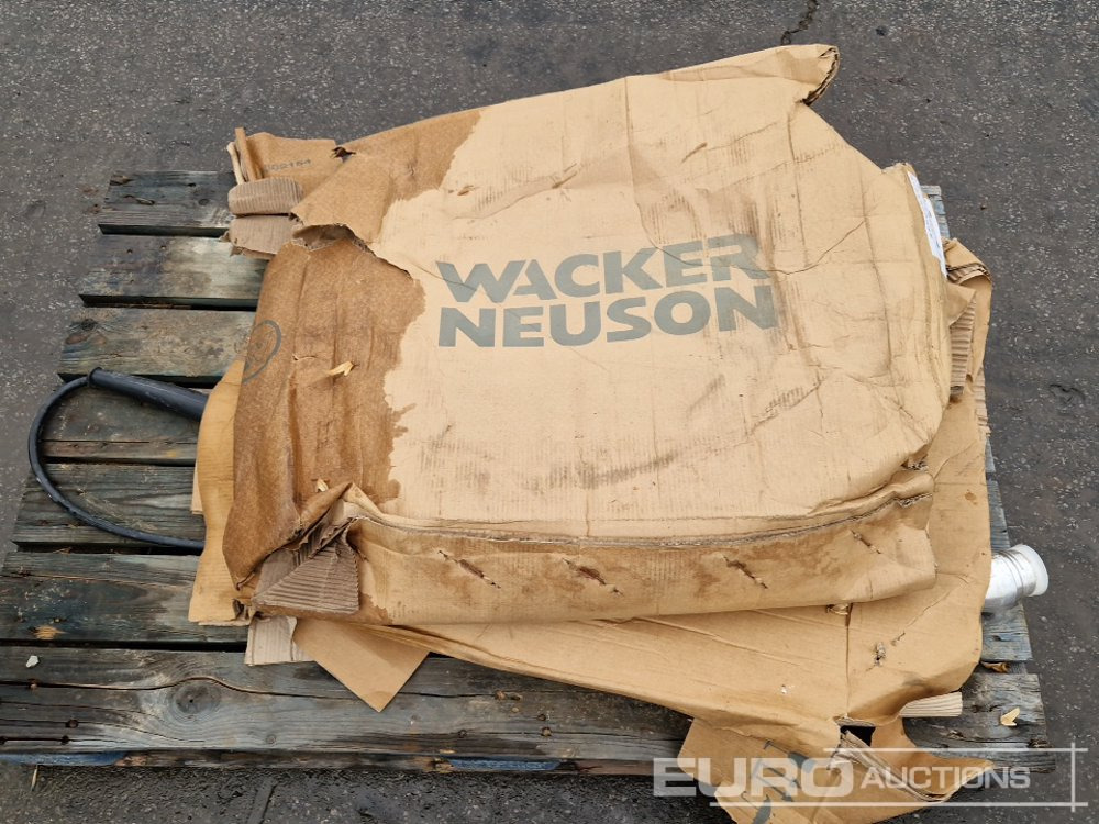 Wacker Neuson Concrete Vibrator (10 Metre) 58cm Radius - Construction equipment: picture 1 Wacker Neuson Concrete Vibrator (10 Metre) 58cm Radius - Construction equipment: picture 1
