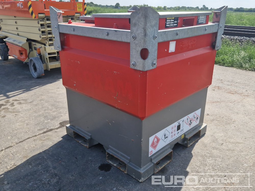 Western 910 Litre Steel Cube Bowser - Storage tank: picture 5 Western 910 Litre Steel Cube Bowser - Storage tank: picture 5