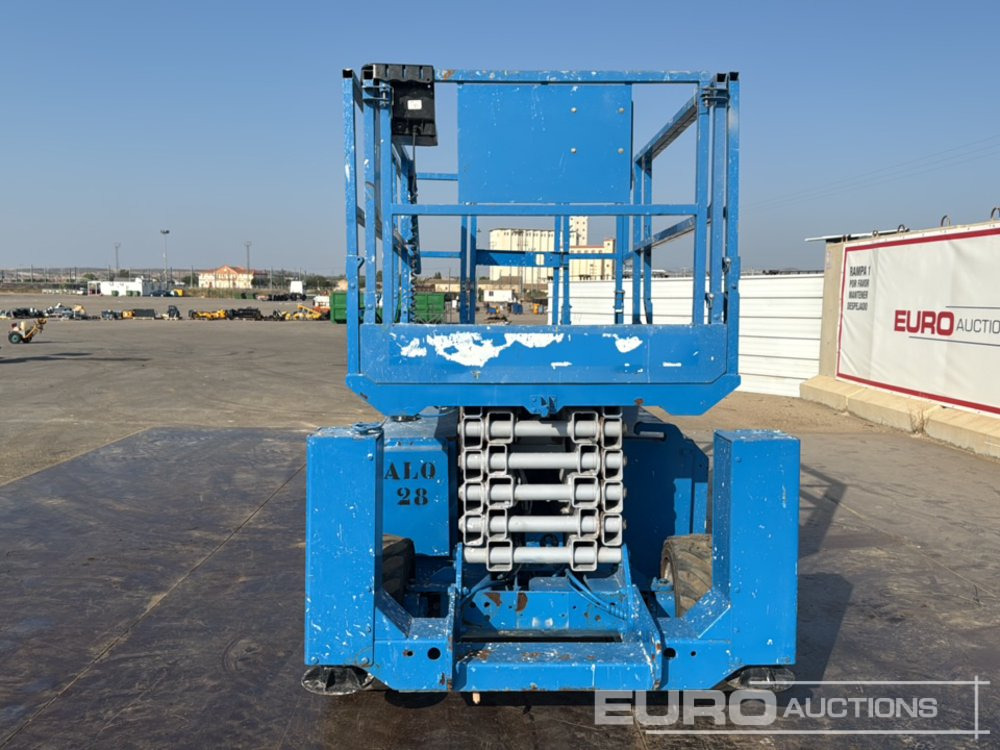 Aerial platform 2007 Genie GS3268: picture 8
