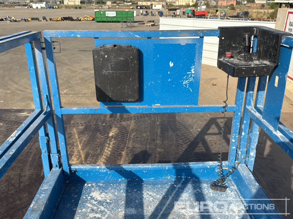Aerial platform 2007 Genie GS3268: picture 9