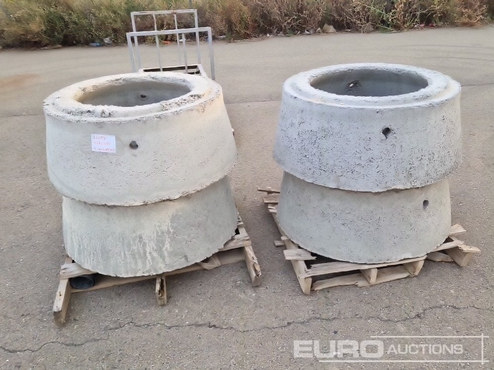 Concrete Tubes (4 of) - Construction equipment: picture 2 Concrete Tubes (4 of) - Construction equipment: picture 2