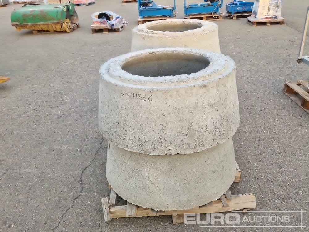 Concrete Tubes (4 of) - Construction equipment: picture 4 Concrete Tubes (4 of) - Construction equipment: picture 4