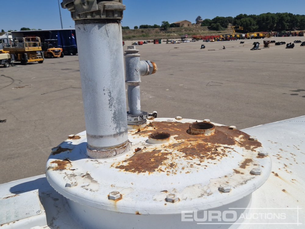 Storage tank Fuel Bowser / Depósito Combustible: picture 8
