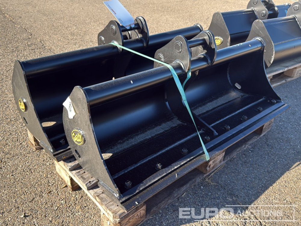 Geith Bucket G03R-1200-9919 to Suit MCR1009 (S/Ns 1165971, 1165965) (2 of) - Bucket: picture 1 Geith Bucket G03R-1200-9919 to Suit MCR1009 (S/Ns 1165971, 1165965) (2 of) - Bucket: picture 1