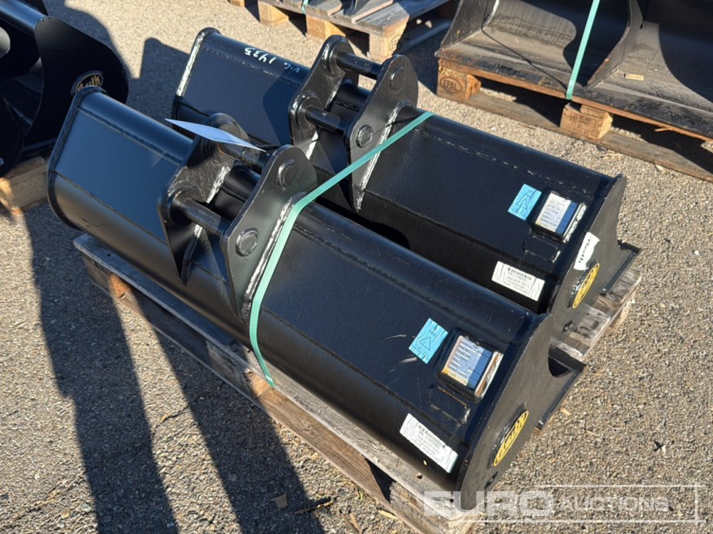 Geith Bucket G03R-1200-9919 to Suit MCR1009 (S/Ns 1165971, 1165965) (2 of) - Bucket: picture 4 Geith Bucket G03R-1200-9919 to Suit MCR1009 (S/Ns 1165971, 1165965) (2 of) - Bucket: picture 4