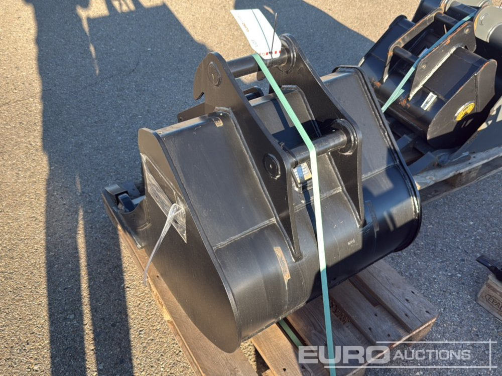 Geith Bucket H04-0600 to Suit QR40 (S/N 1091322), Bucket LGT000BA40750SV to Suit 6-10 Ton Excavator (S/N 1163396) - Bucket: picture 3 Geith Bucket H04-0600 to Suit QR40 (S/N 1091322), Bucket LGT000BA40750SV to Suit 6-10 Ton Excavator (S/N 1163396) - Bucket: picture 3