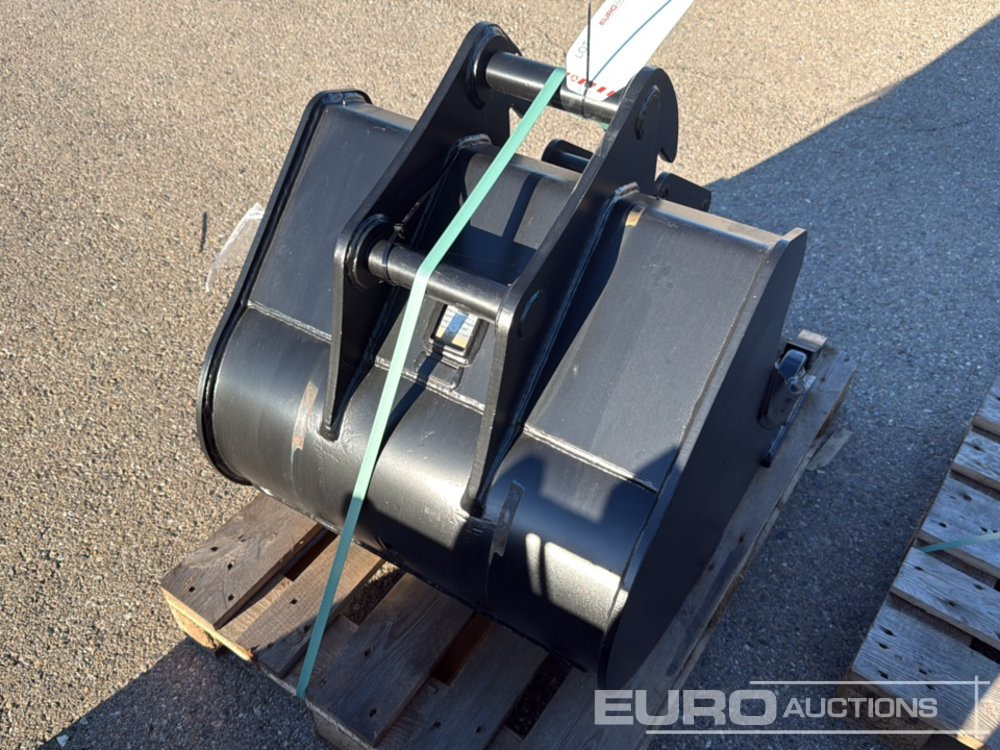 Geith Bucket H04-0600 to Suit QR40 (S/N 1091322), Bucket LGT000BA40750SV to Suit 6-10 Ton Excavator (S/N 1163396) - Bucket: picture 4 Geith Bucket H04-0600 to Suit QR40 (S/N 1091322), Bucket LGT000BA40750SV to Suit 6-10 Ton Excavator (S/N 1163396) - Bucket: picture 4