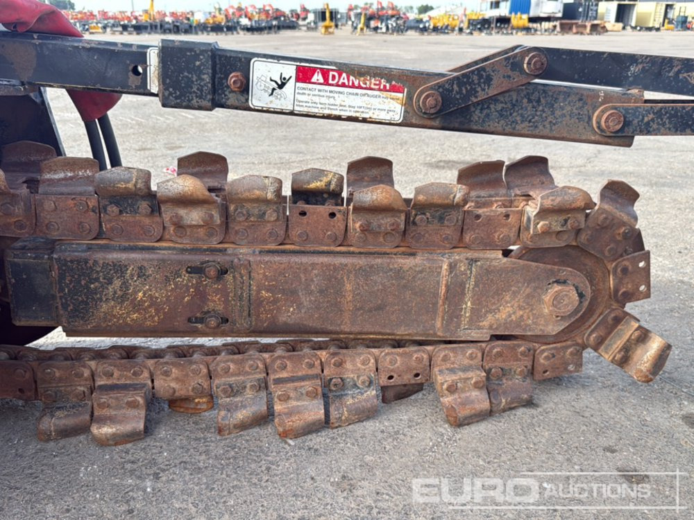 Trencher JCB 165 Robot: picture 6